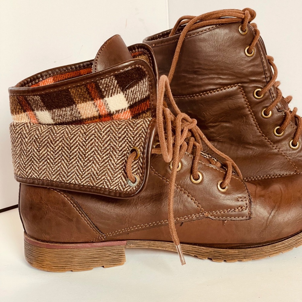 Rock & Candy by Zigi Women Brown Lace Up Combat Boots Plaid Lined Lug Sole - Picture 9 of 10